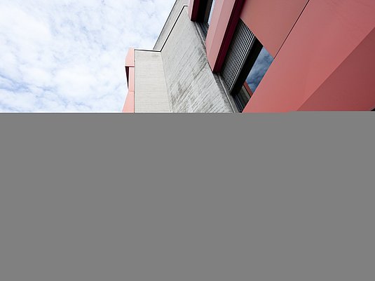 Zeigt das Gebäude am Standort Köln